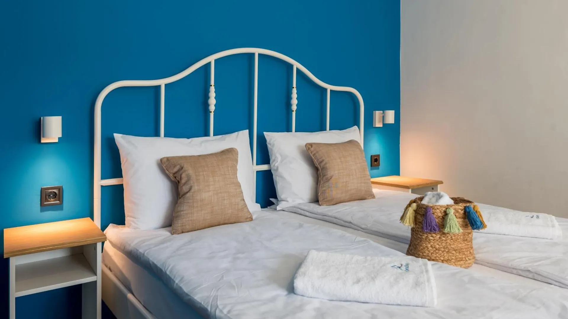 Burov Apartment - Artistic Apartment In The Heart Of Varna Suitable For Up To 4 Guests