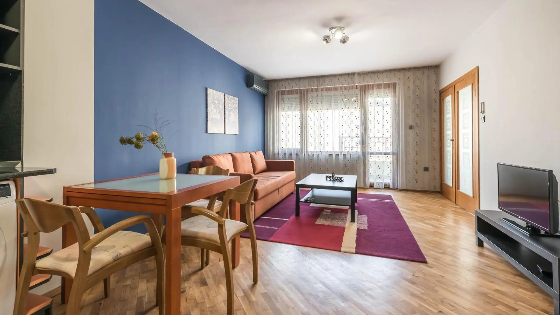 Burov Apartment - Artistic Apartment In The Heart Of Varna Suitable For Up To 4 Guests Bulgaria